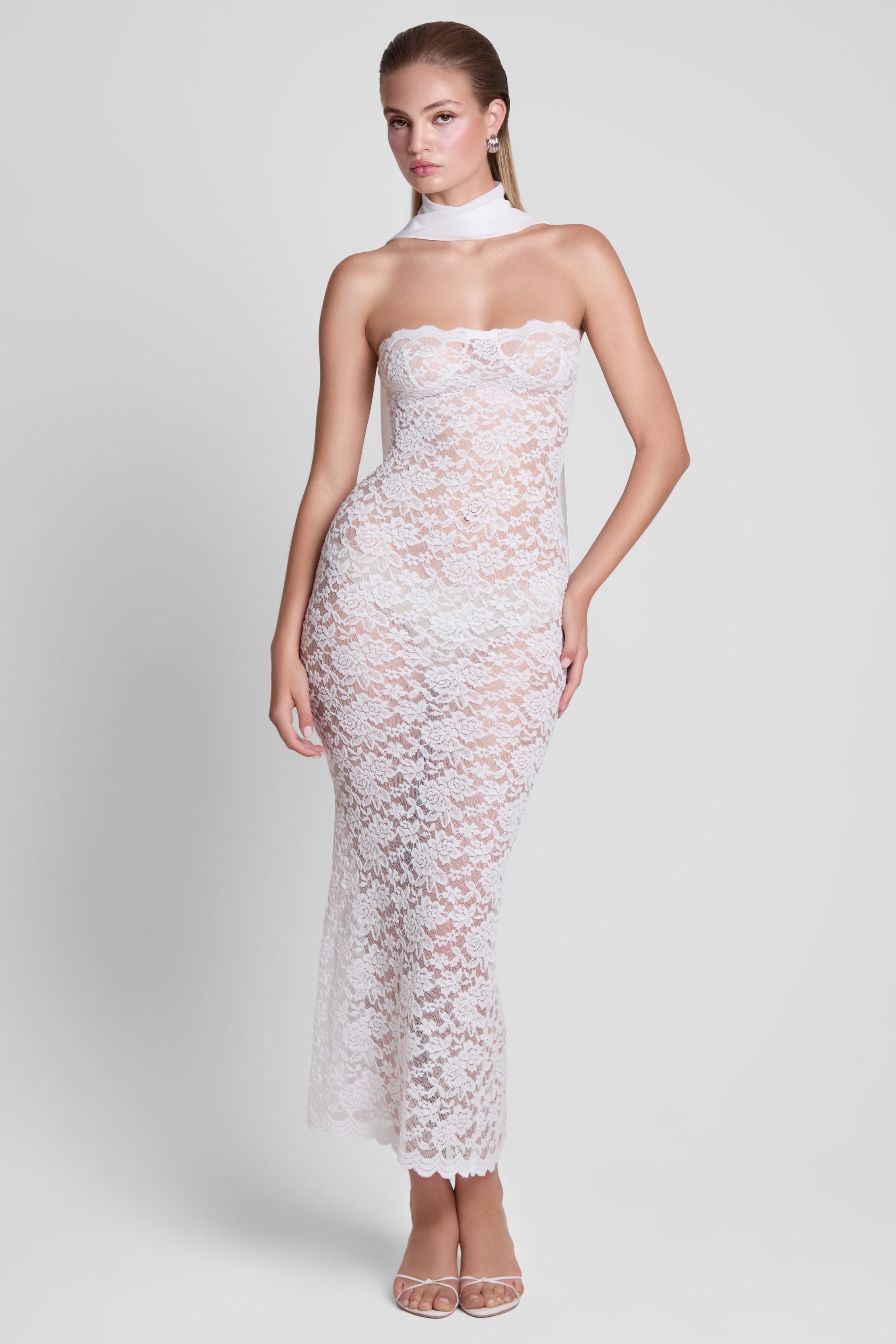 Soleil Scalloped Lace Midi Dress - White L Soleil Scalloped Lace Midi Dress - White L